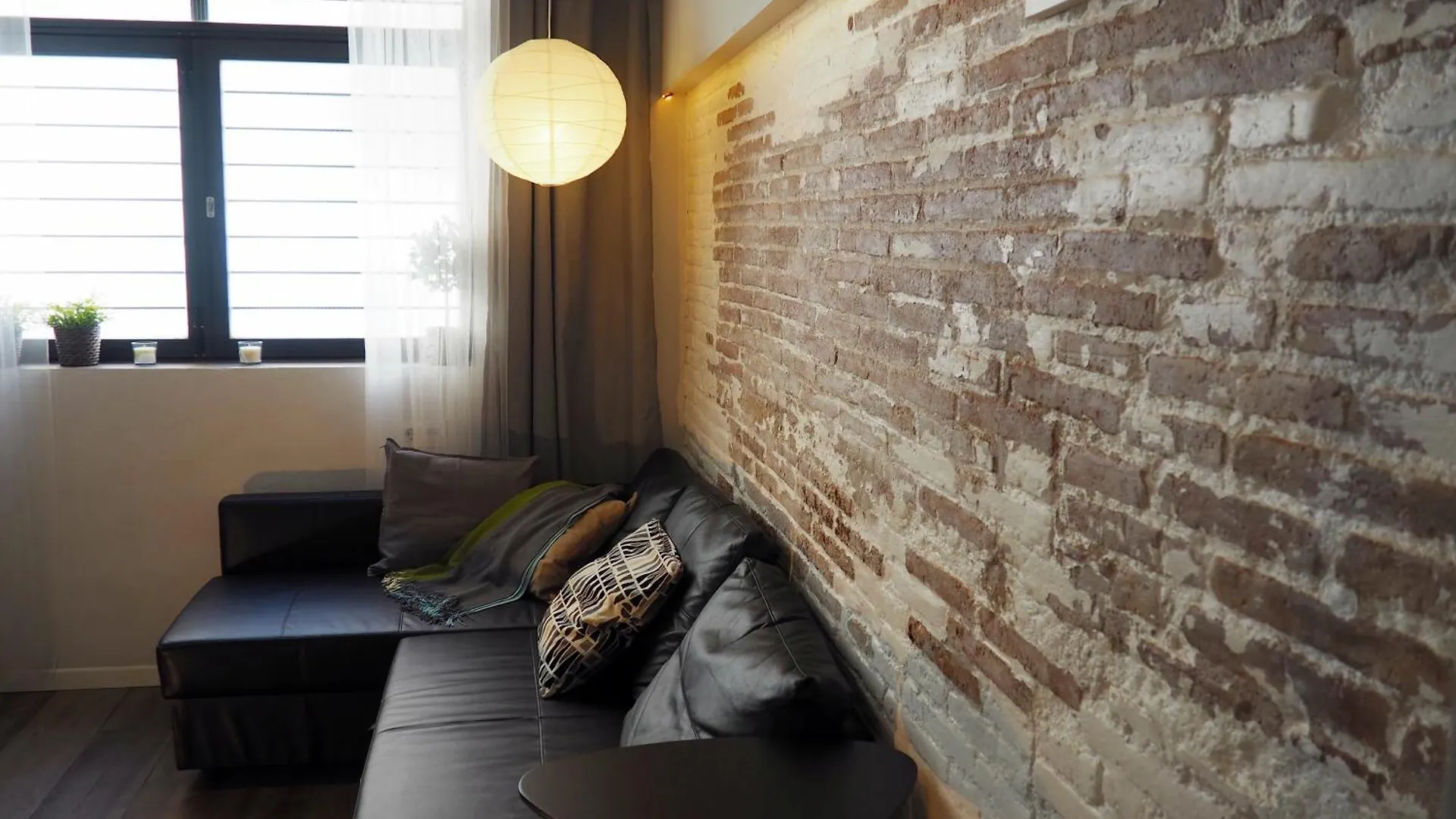 Cozy Apartment In Sants Barcelona